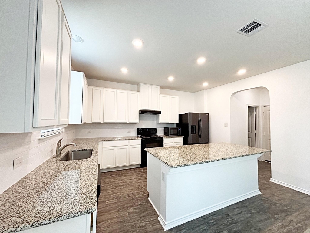 1720 Foxglove Cir - Photo 7