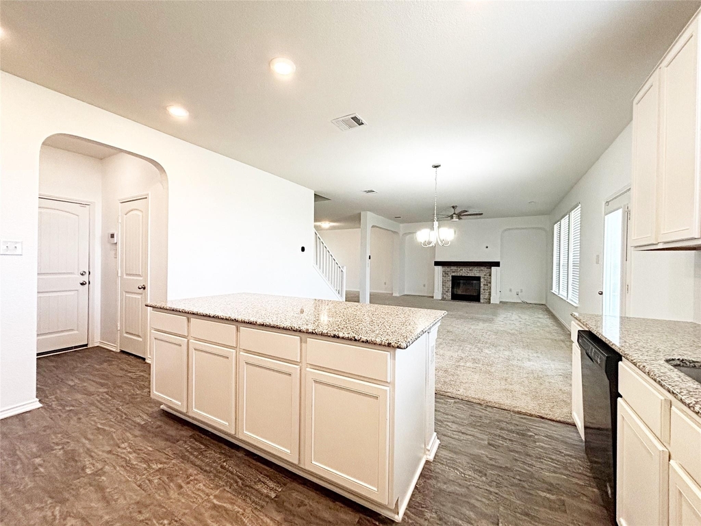 1720 Foxglove Cir - Photo 10