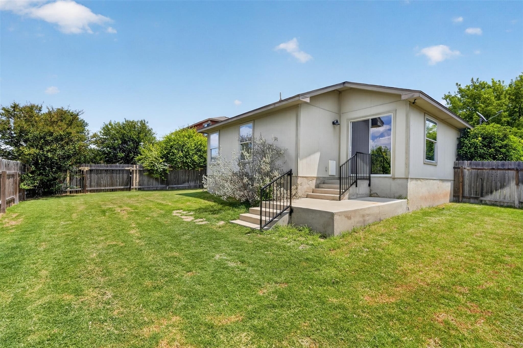 313 Wimberley St - Photo 30