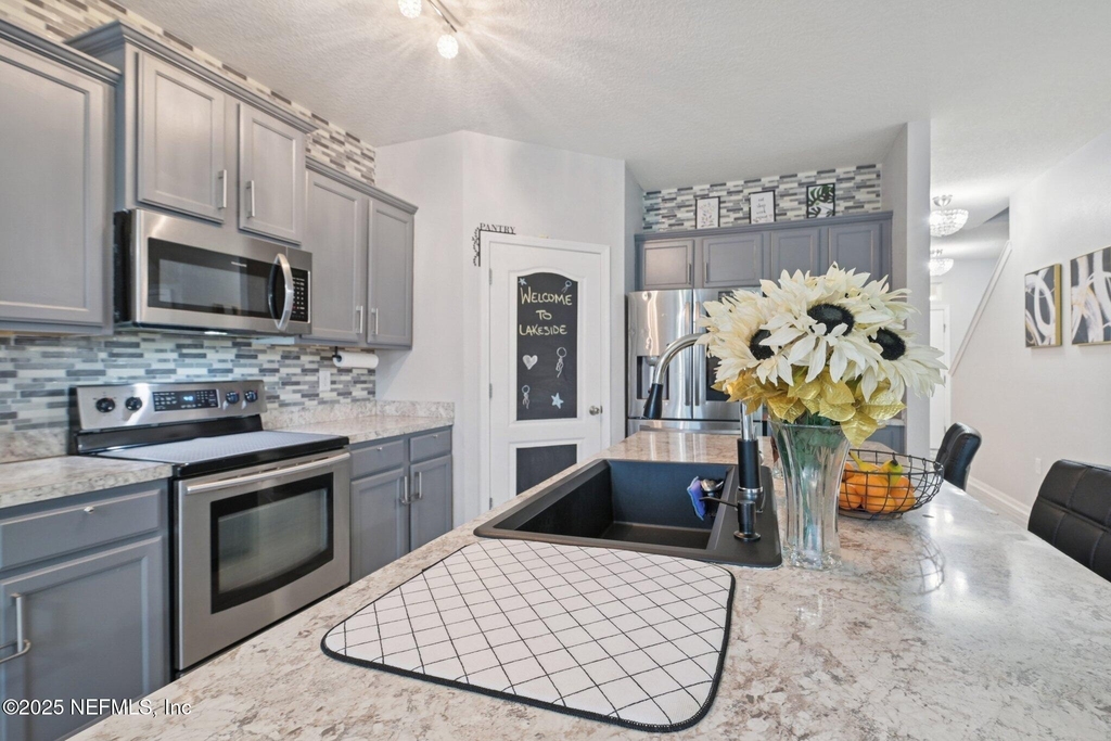 6787 Sandle Drive - Photo 12