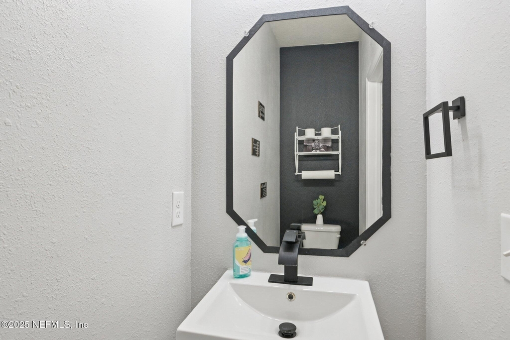 6787 Sandle Drive - Photo 16