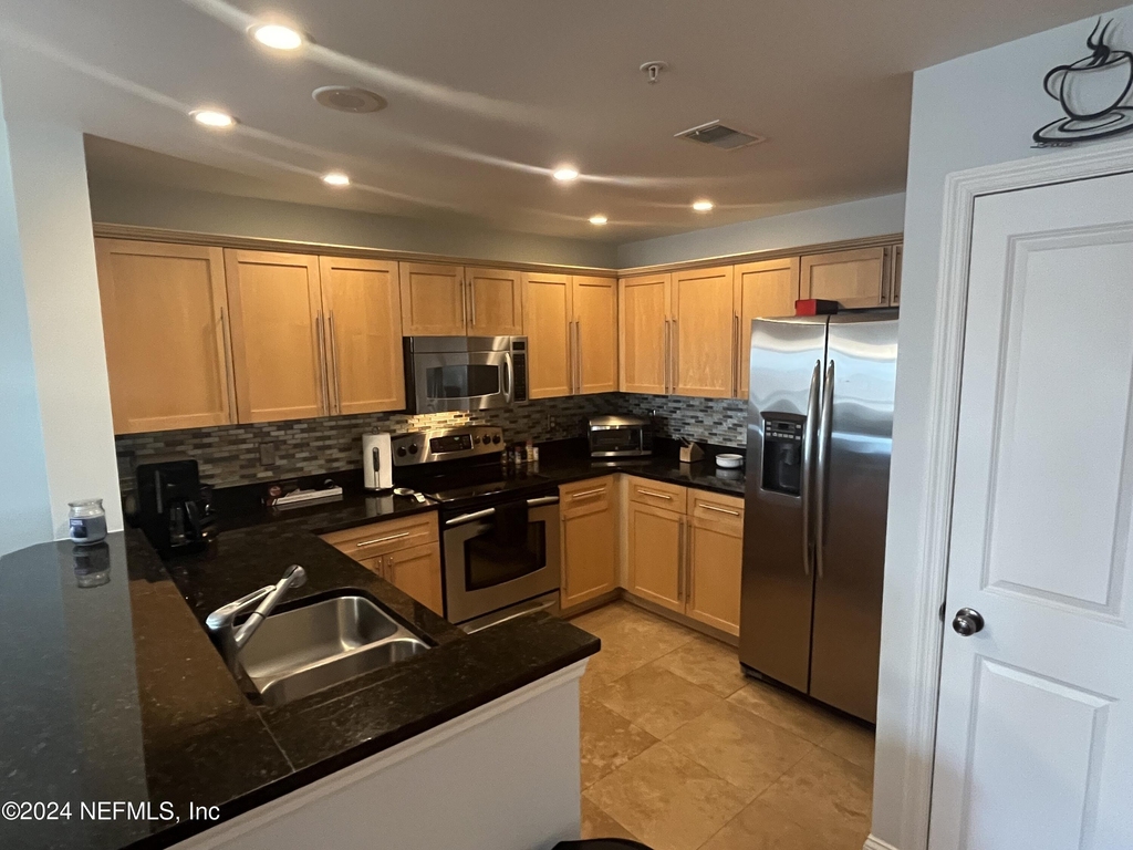400 E Bay Street - Photo 51
