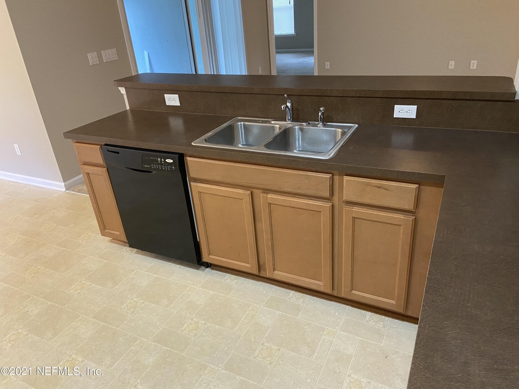 6332 Morse Avenue - Photo 9