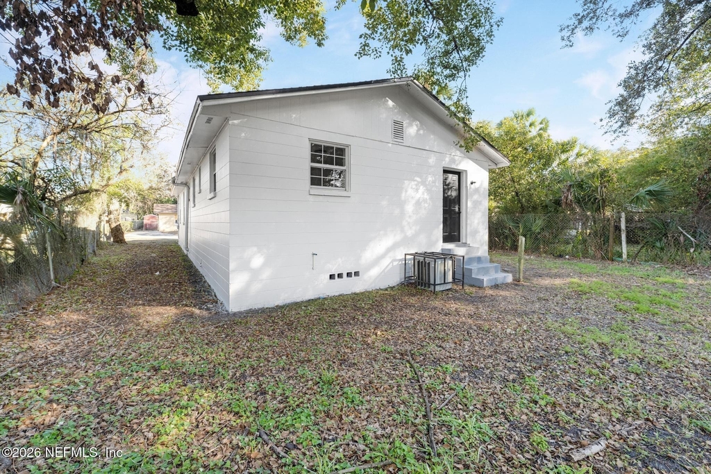 2816 Mars Avenue - Photo 22