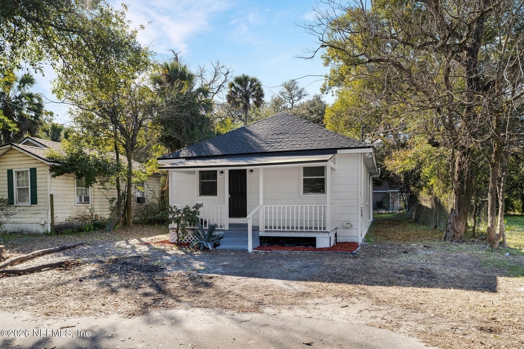 2816 Mars Avenue - Photo 2
