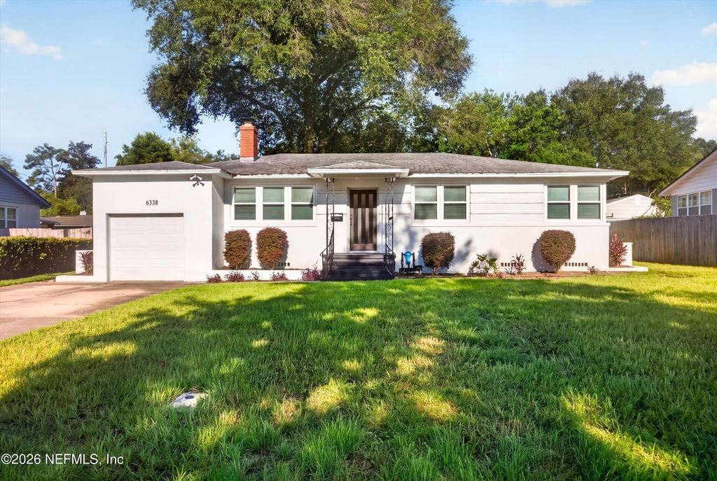6338 Mercer Circle W - Photo 5