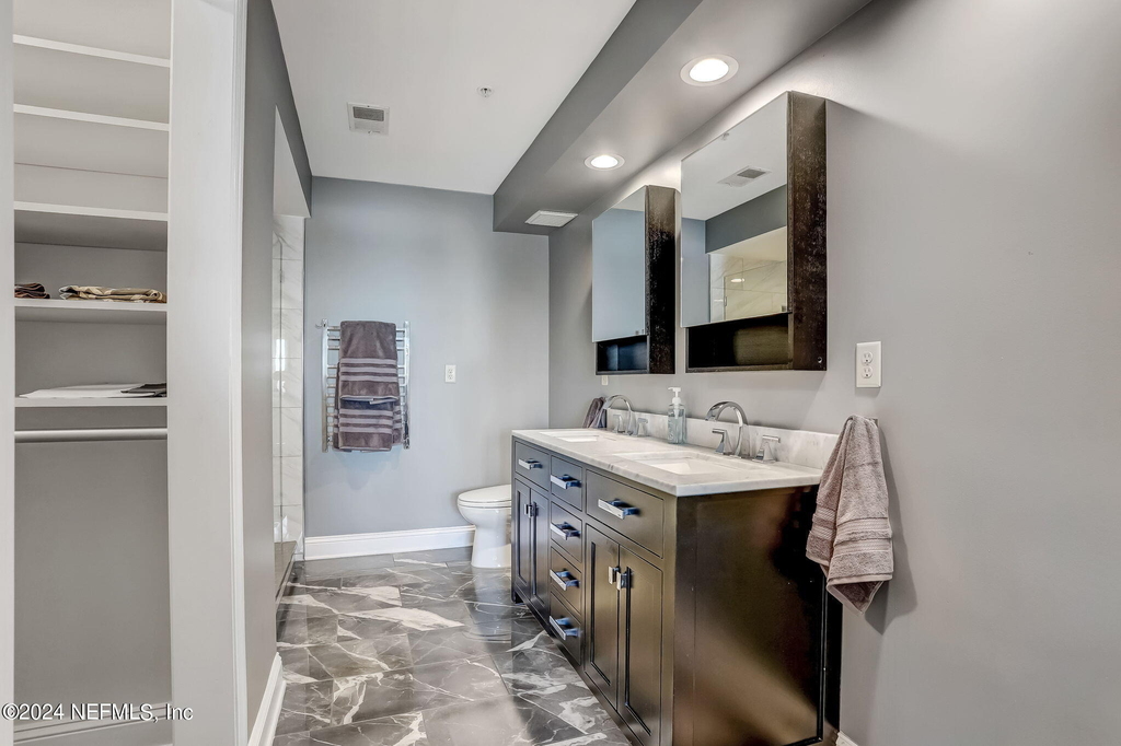 400 E Bay Street - Photo 21