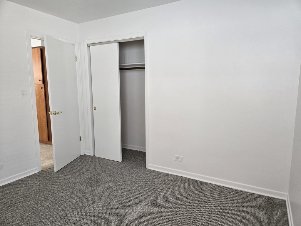 6039 N Artesian Avenue - Photo 13