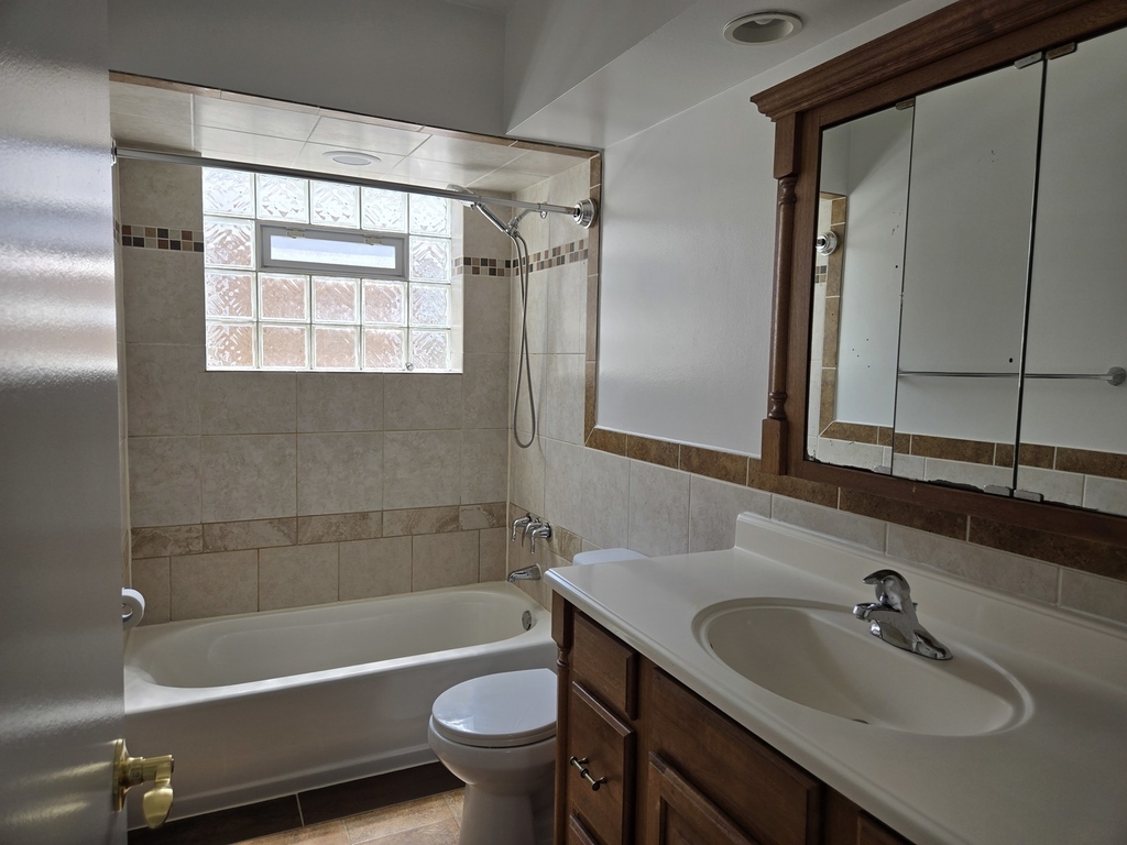 6039 N Artesian Avenue - Photo 16