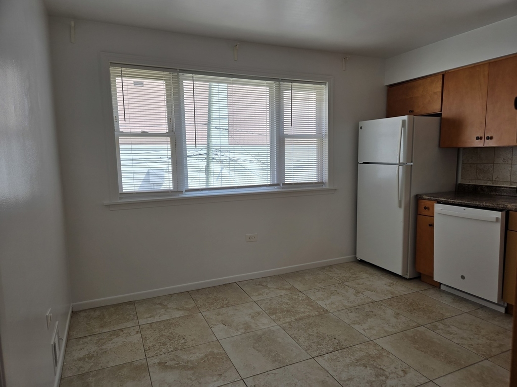 6039 N Artesian Avenue - Photo 11