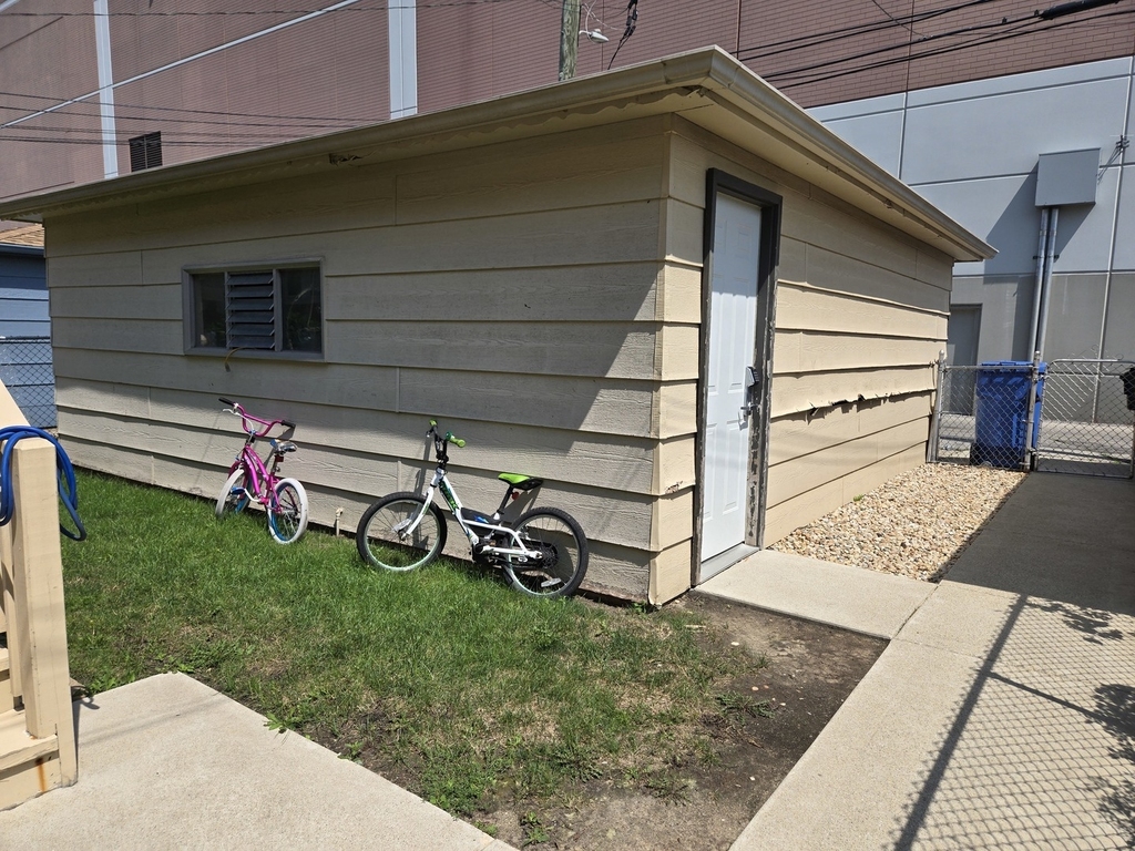 6039 N Artesian Avenue - Photo 23