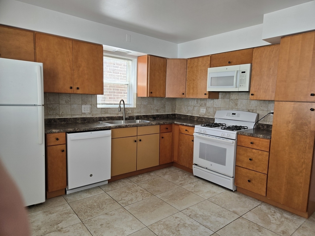 6039 N Artesian Avenue - Photo 7