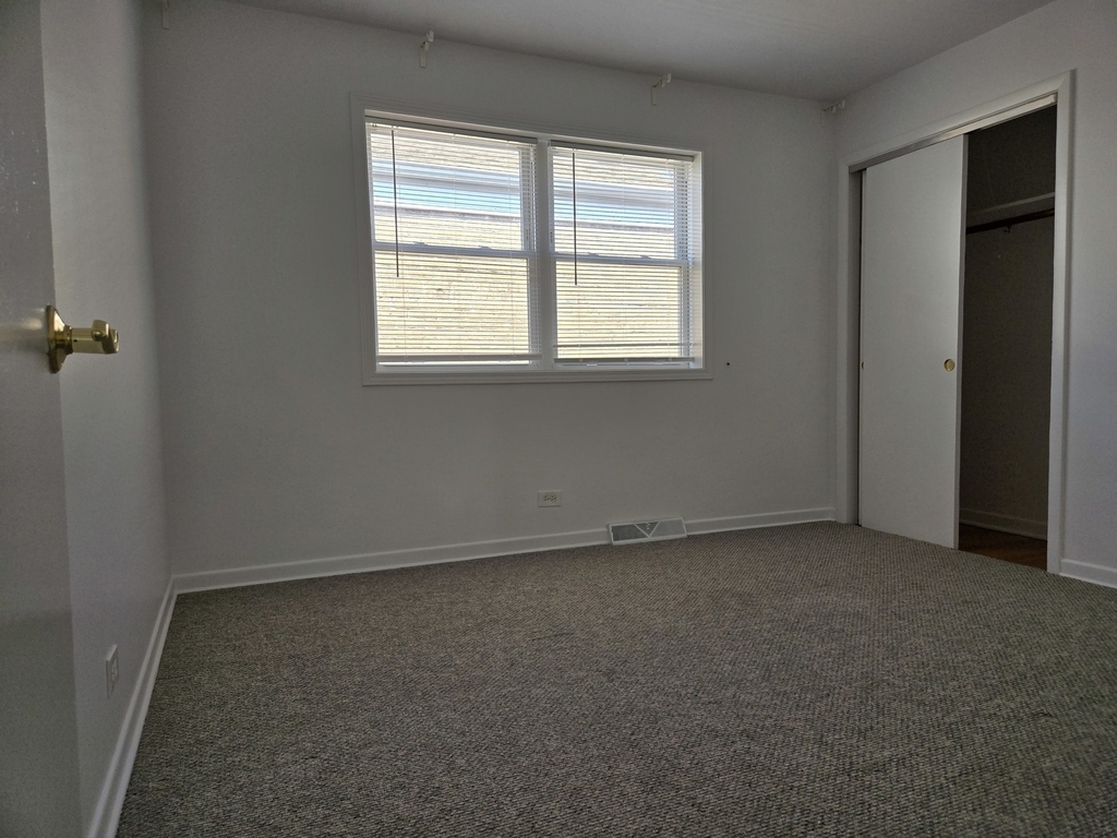 6039 N Artesian Avenue - Photo 19
