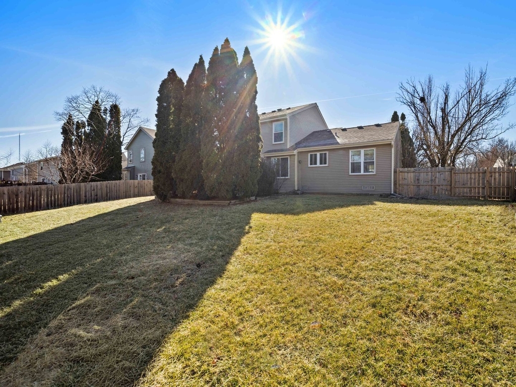 97 E Harbor Drive - Photo 3