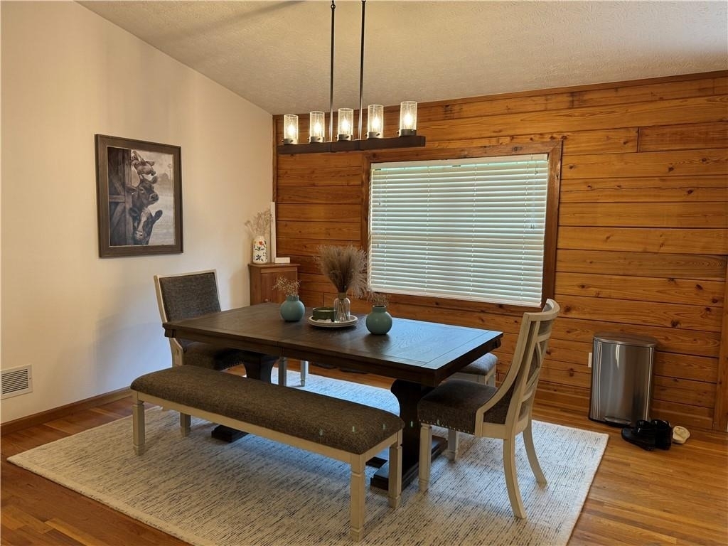 8911 Daerwater Drive - Photo 4