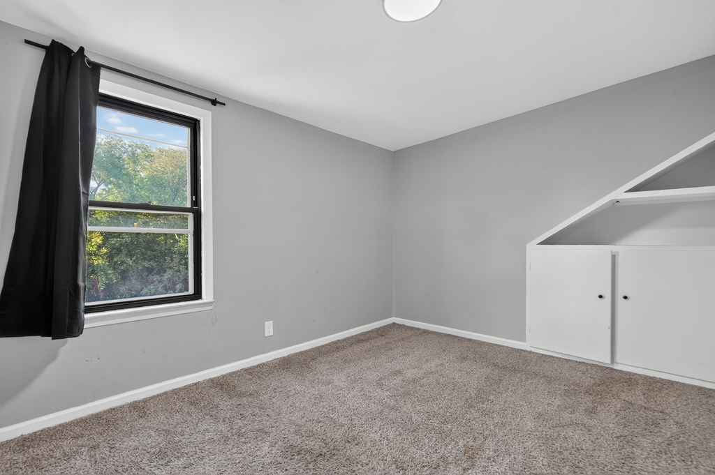 7945 W 91st Street - Photo 15