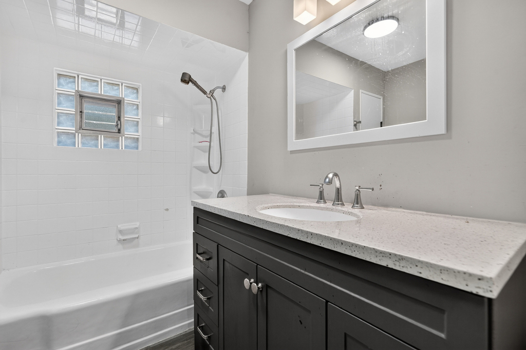 7945 W 91st Street - Photo 10