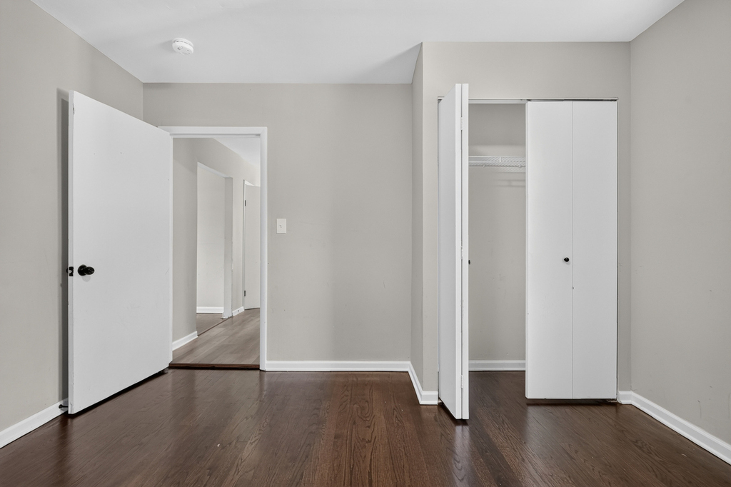 7945 W 91st Street - Photo 9