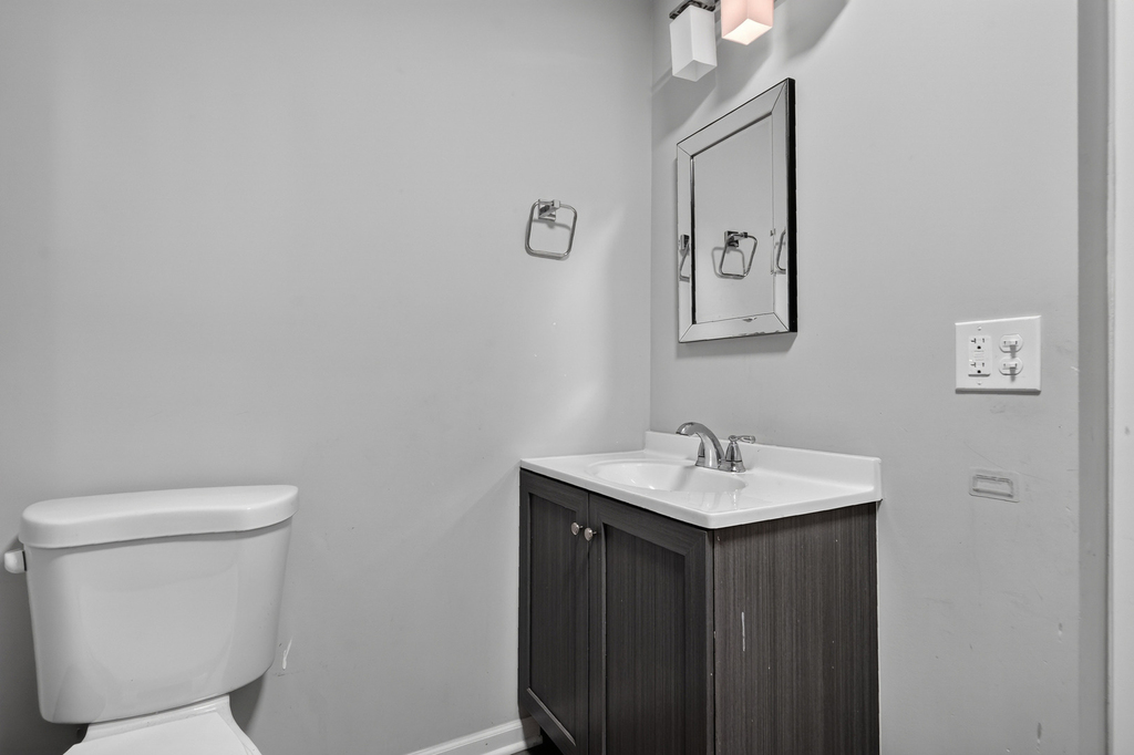 7945 W 91st Street - Photo 17