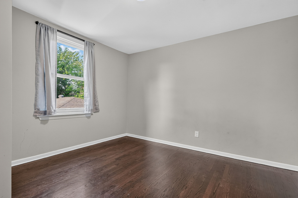 7945 W 91st Street - Photo 8