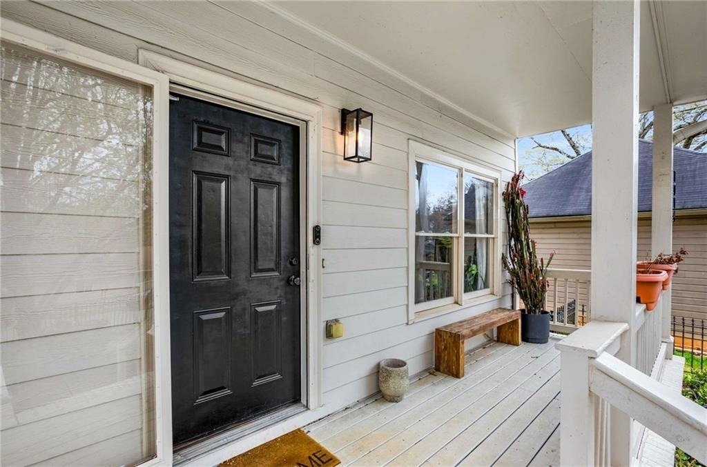 1014 Fern Avenue Se - Photo 1