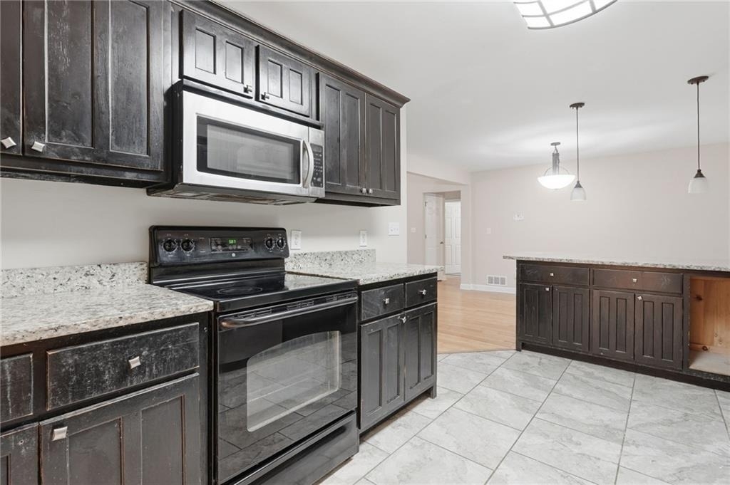 2753 Allyn Way Nw - Photo 1