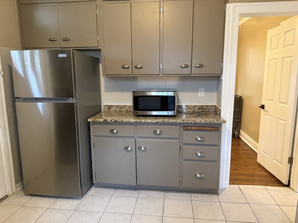 10240 S Eberhart Avenue - Photo 12