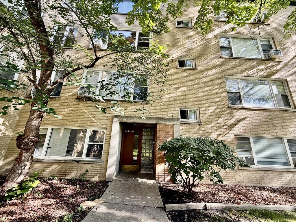 6146 N Damen Avenue - Photo 0