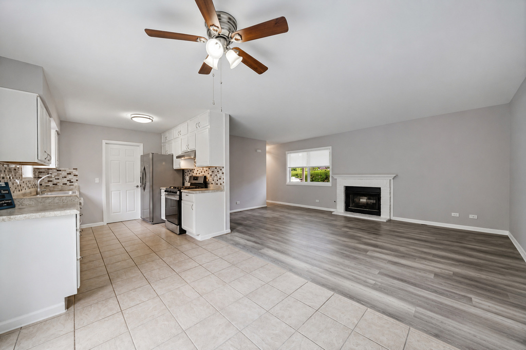 450 Valley Drive - Photo 3