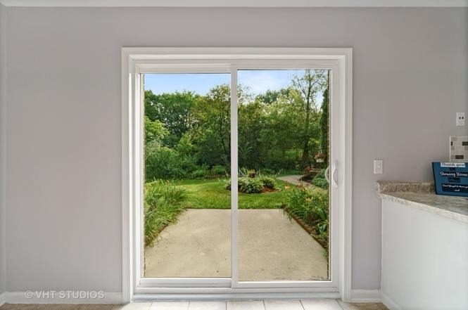 450 Valley Drive - Photo 2