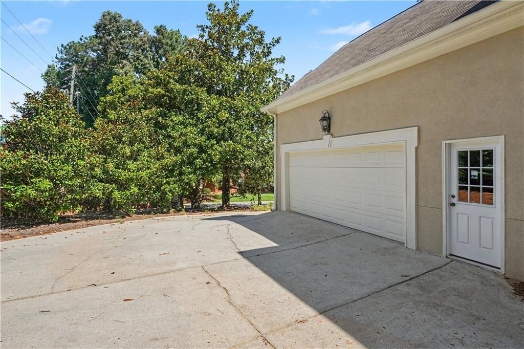 4315 Rosemont Drive - Photo 2