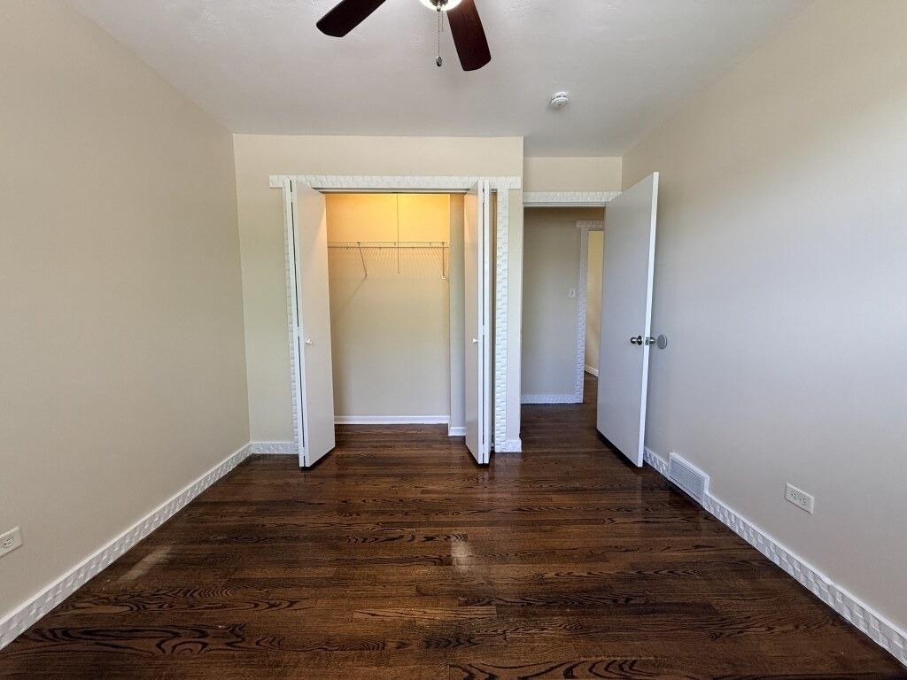 8517 W 87th Place - Photo 10