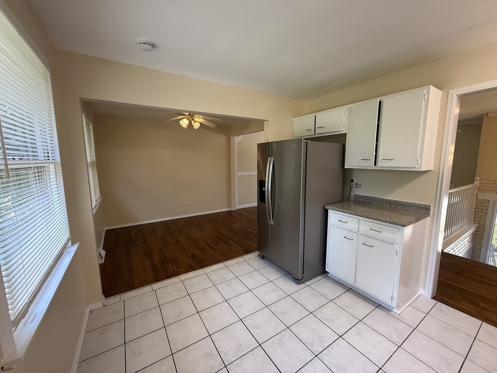 8517 W 87th Place - Photo 29