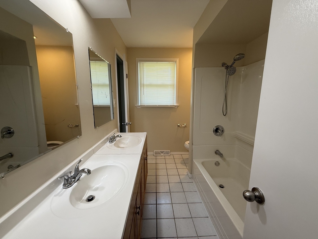 8517 W 87th Place - Photo 24