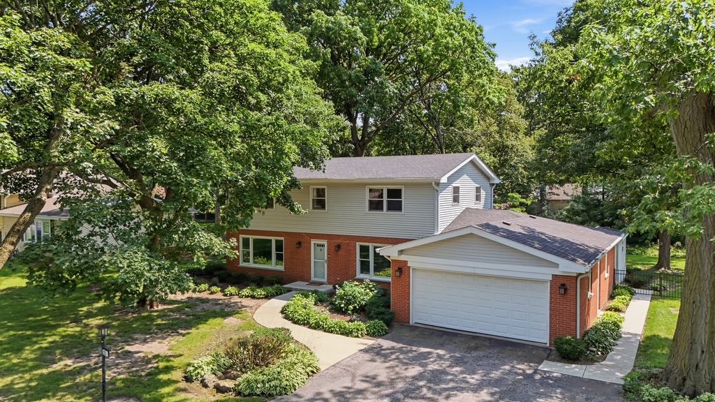 317 E Forest Lane - Photo 1