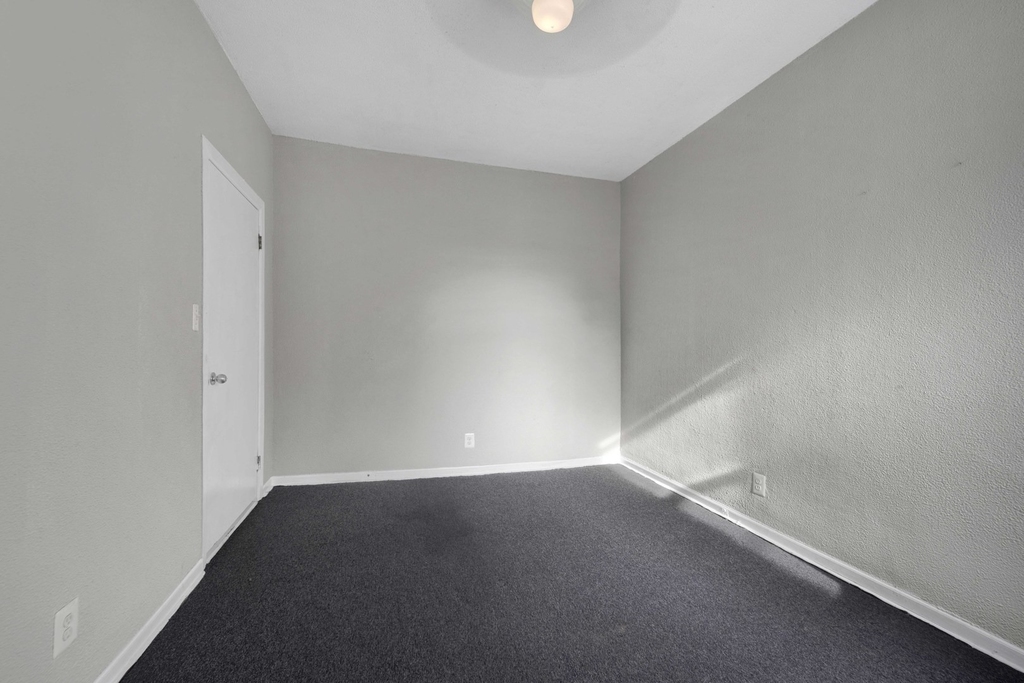 6225 S Dorchester Avenue - Photo 12