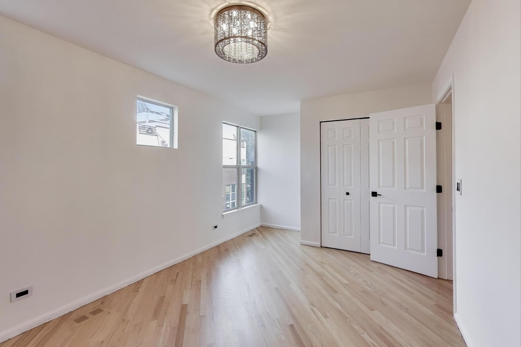 6951 N Western Avenue - Photo 20