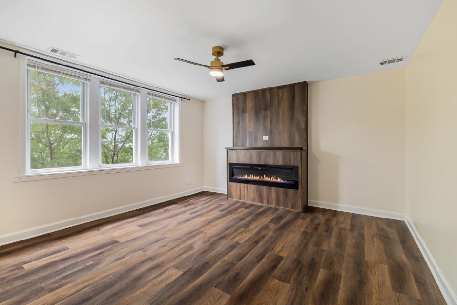 238 W 31st Street - Photo 8