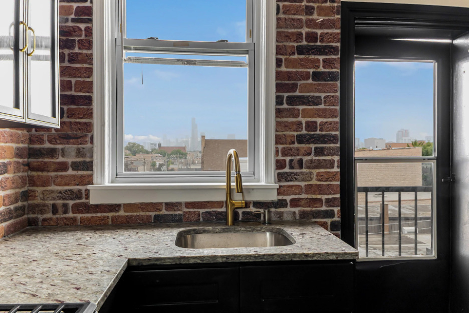 238 W 31st Street - Photo 6