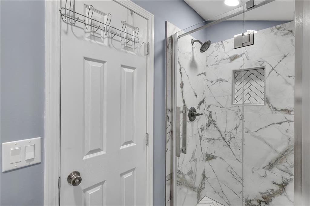 268 Creek Bank Drive - Photo 37