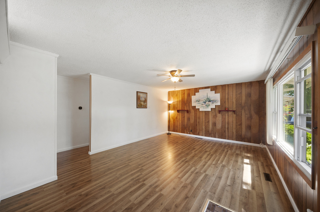 114 Mccabe Drive - Photo 2