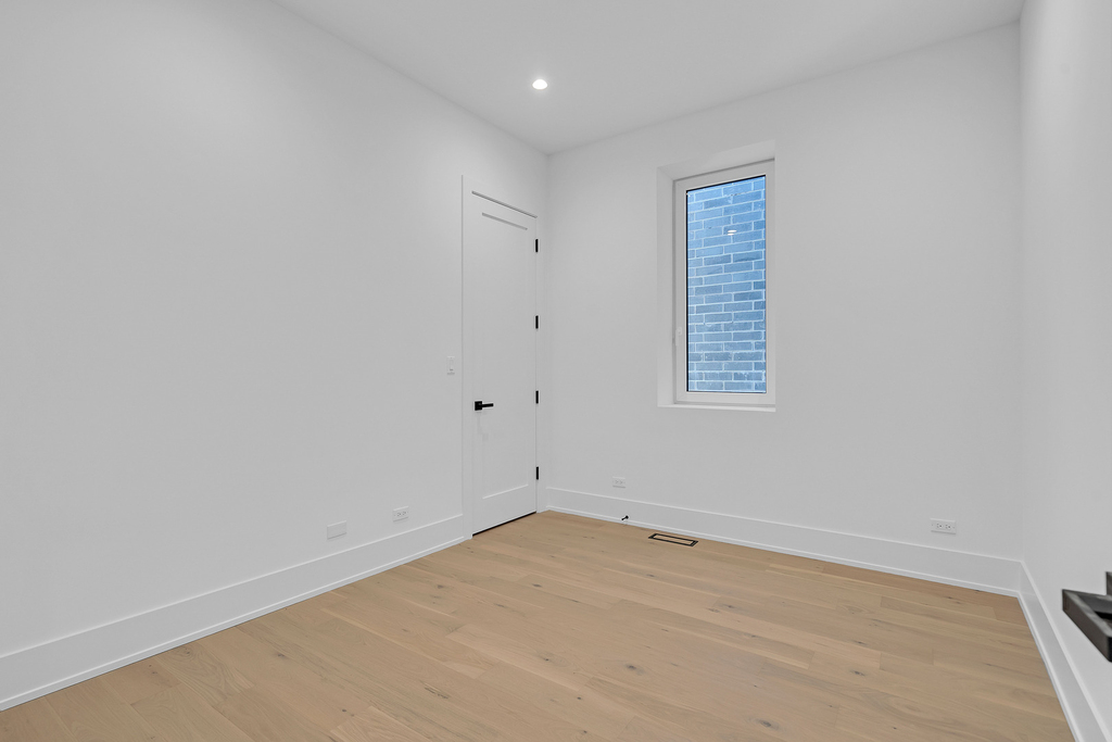 505 W Elm Avenue - Photo 24