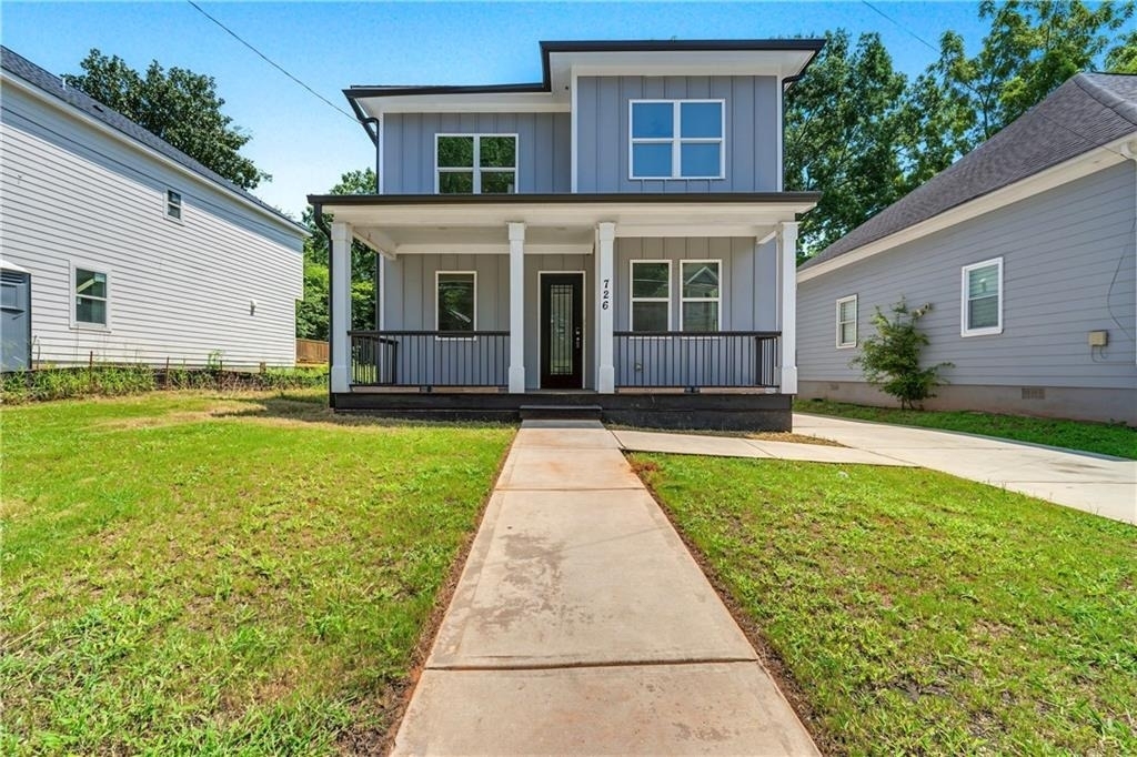 726 Windsor Street Sw - Photo 0