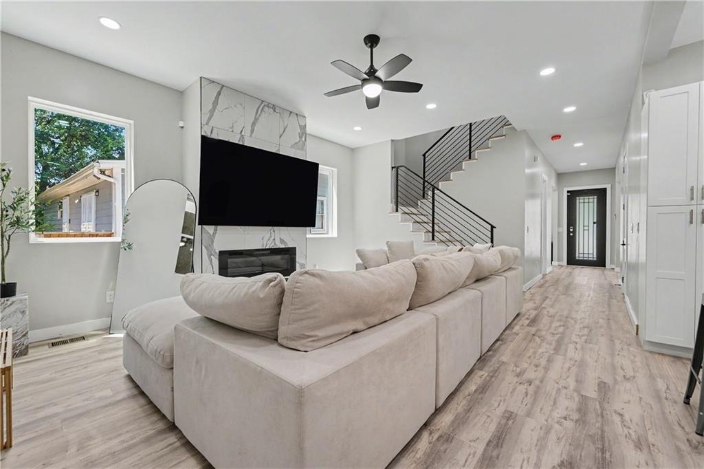 726 Windsor Street Sw - Photo 11