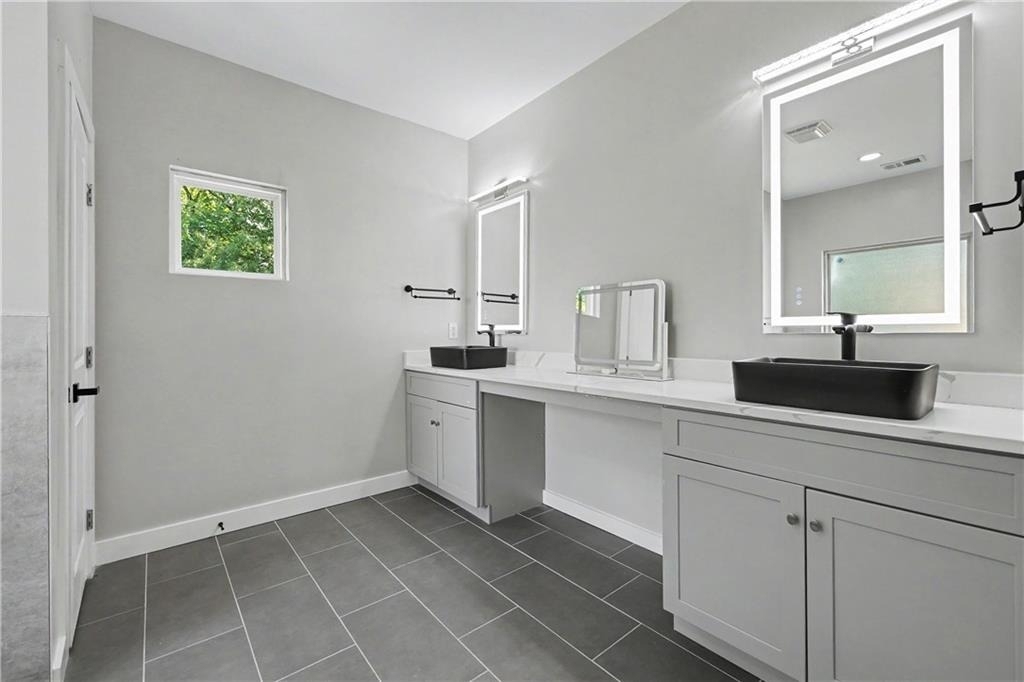 726 Windsor Street Sw - Photo 19