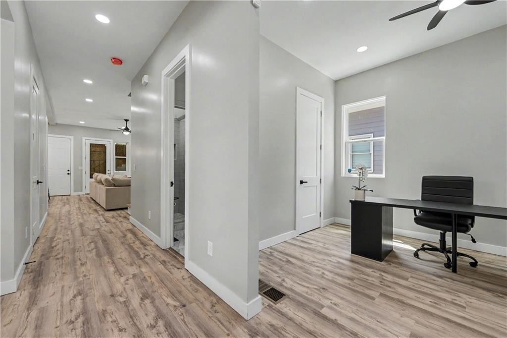 726 Windsor Street Sw - Photo 3