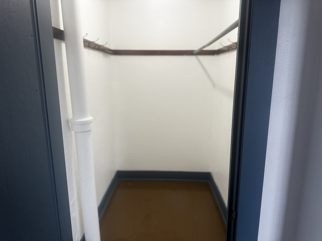105 University Street - Photo 11