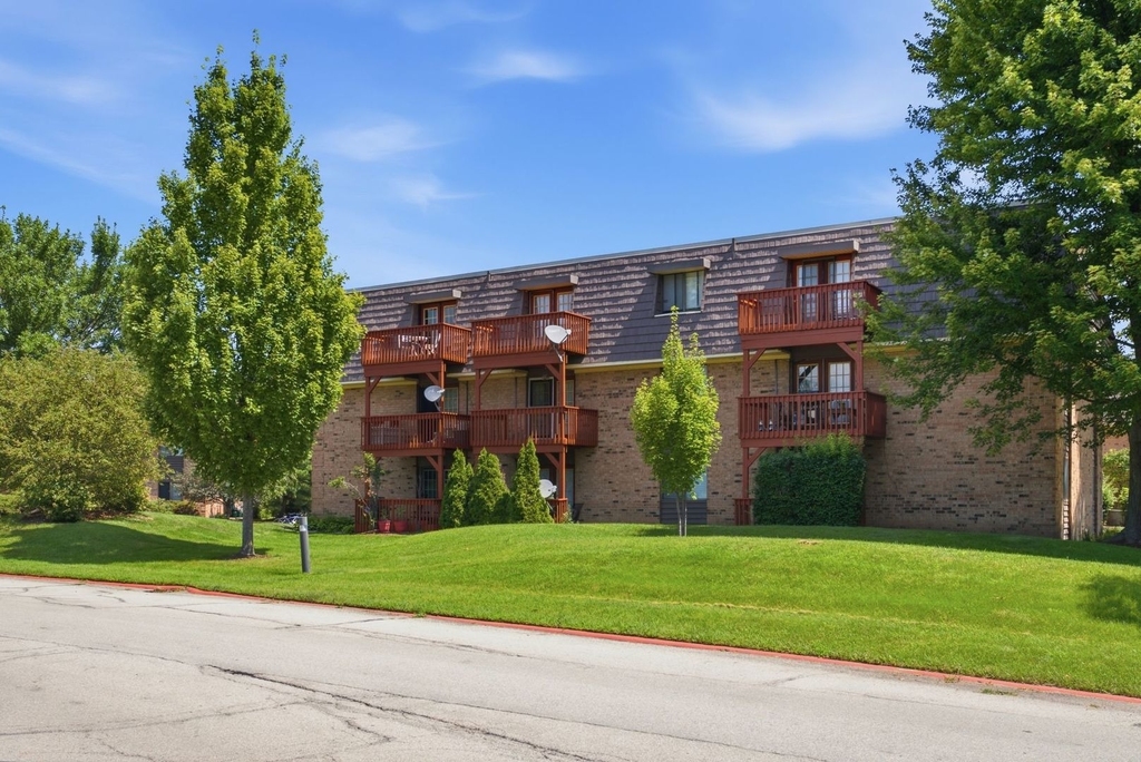 1895 Tall Oaks Drive - Photo 1