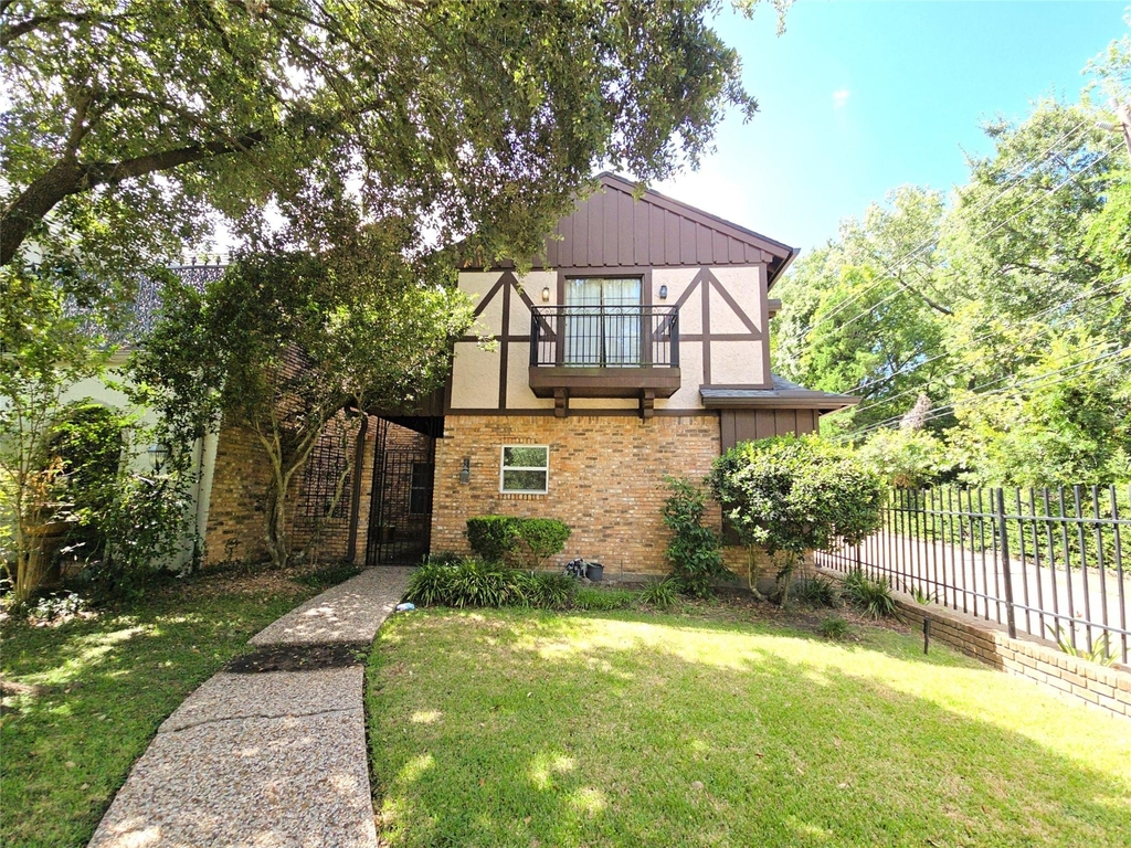 9731 Briar Forest Drive - Photo 0