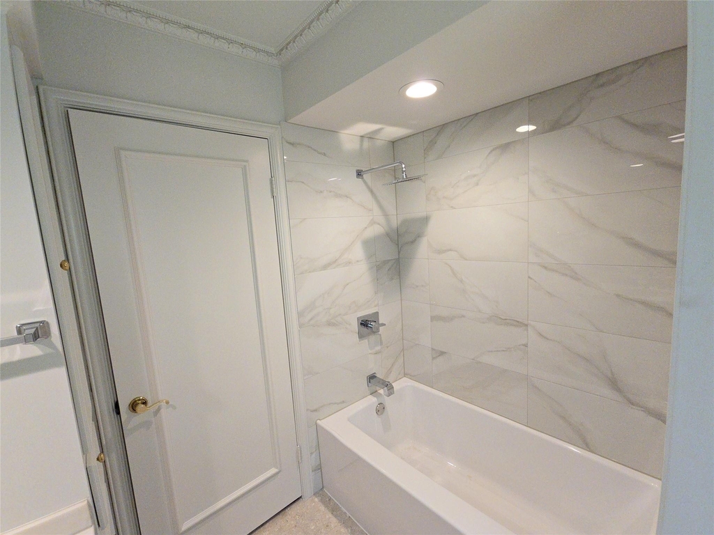 9731 Briar Forest Drive - Photo 15